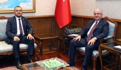 Bakan Güler, Ukrayna’nın Ankara Büyükelçisi Bodnar’ı kabul etti